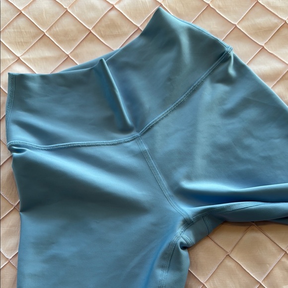 ALO yoga pants Size M - Picture 6 of 7